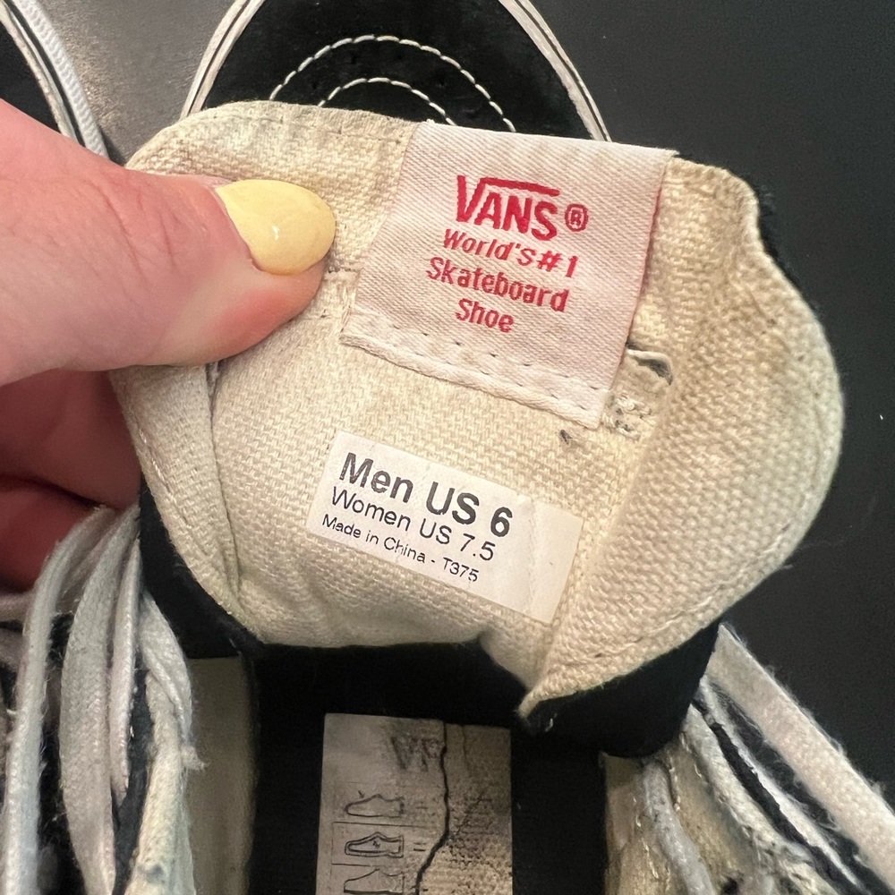 Vans Black and White Classic Sneakers - Picture 6 of 7